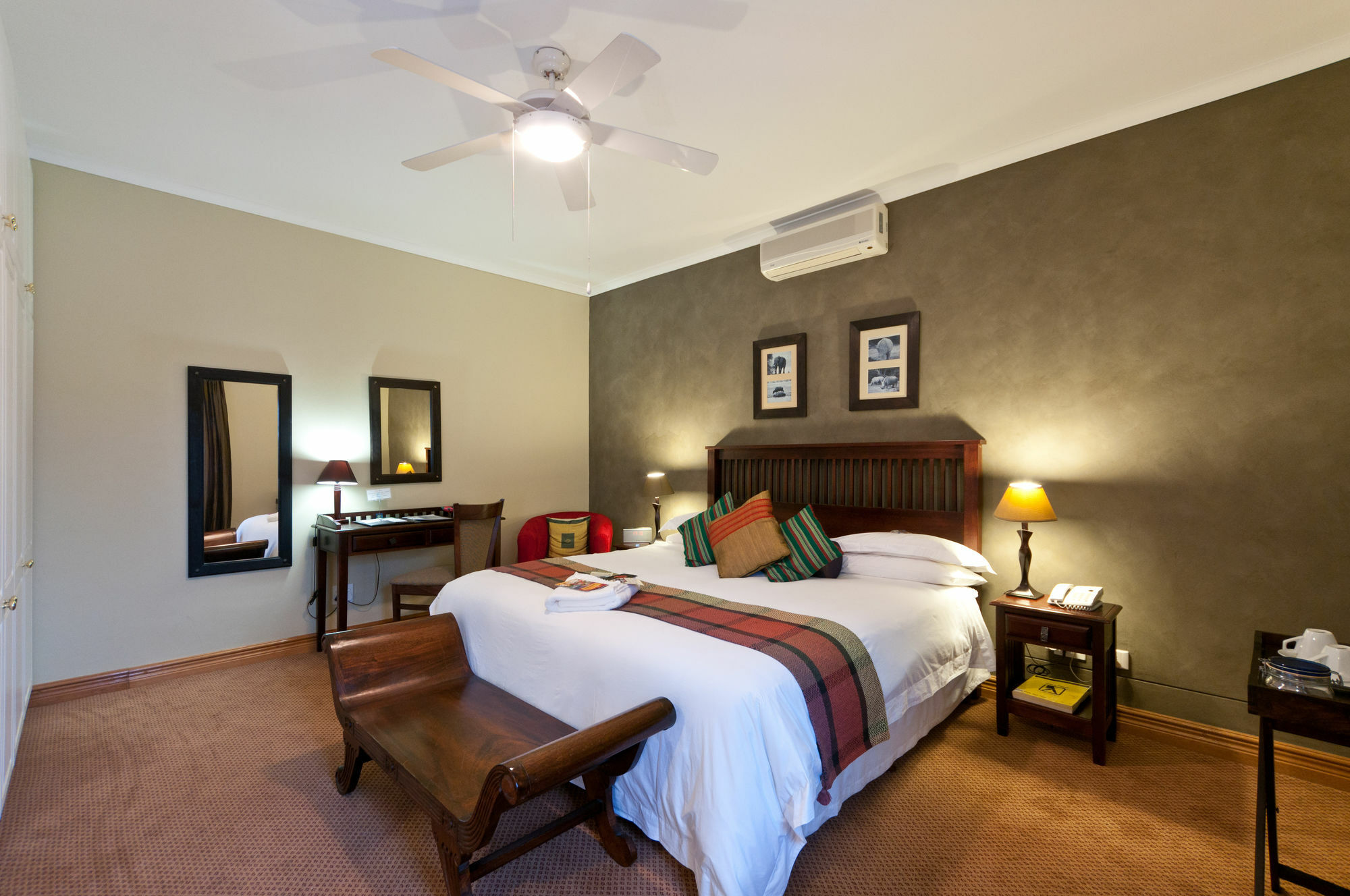 Cape Flame Guest House Port Elizabeth Exterior photo